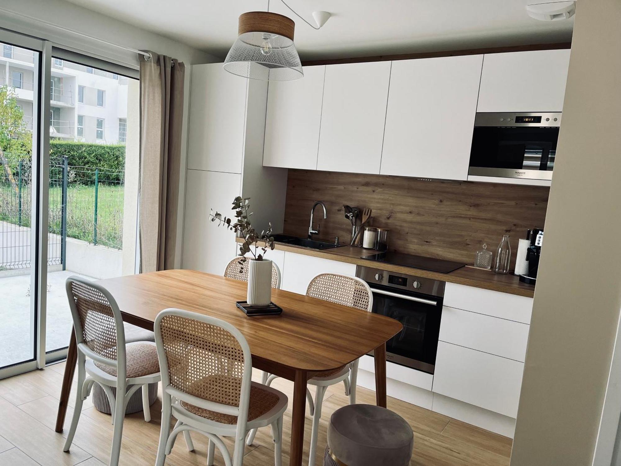 Jolie Maison Et Terrasse *